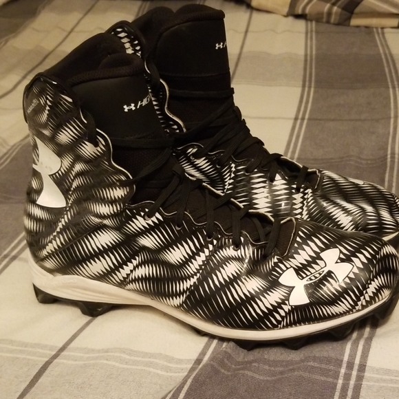 Under armour foot ball cleats (turf) - Picture 5 of 7